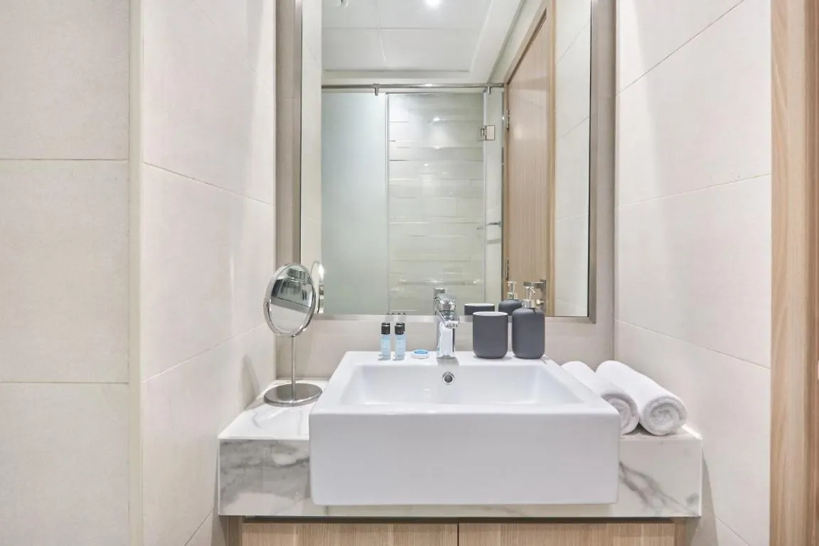 Elegant Cozy Stu Luxury Stay 10 Min Dubai Mall 0*,  United Arab Emirates